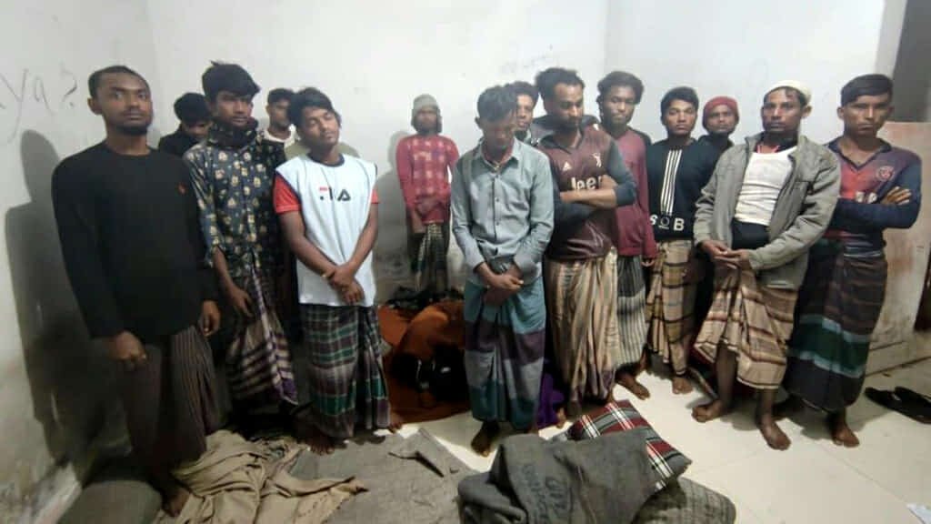 চট্টগ্রামের সাতকানিয়া ইউএনও’র বিচক্ষনতা, ২২ রোহিঙ্গা আটক